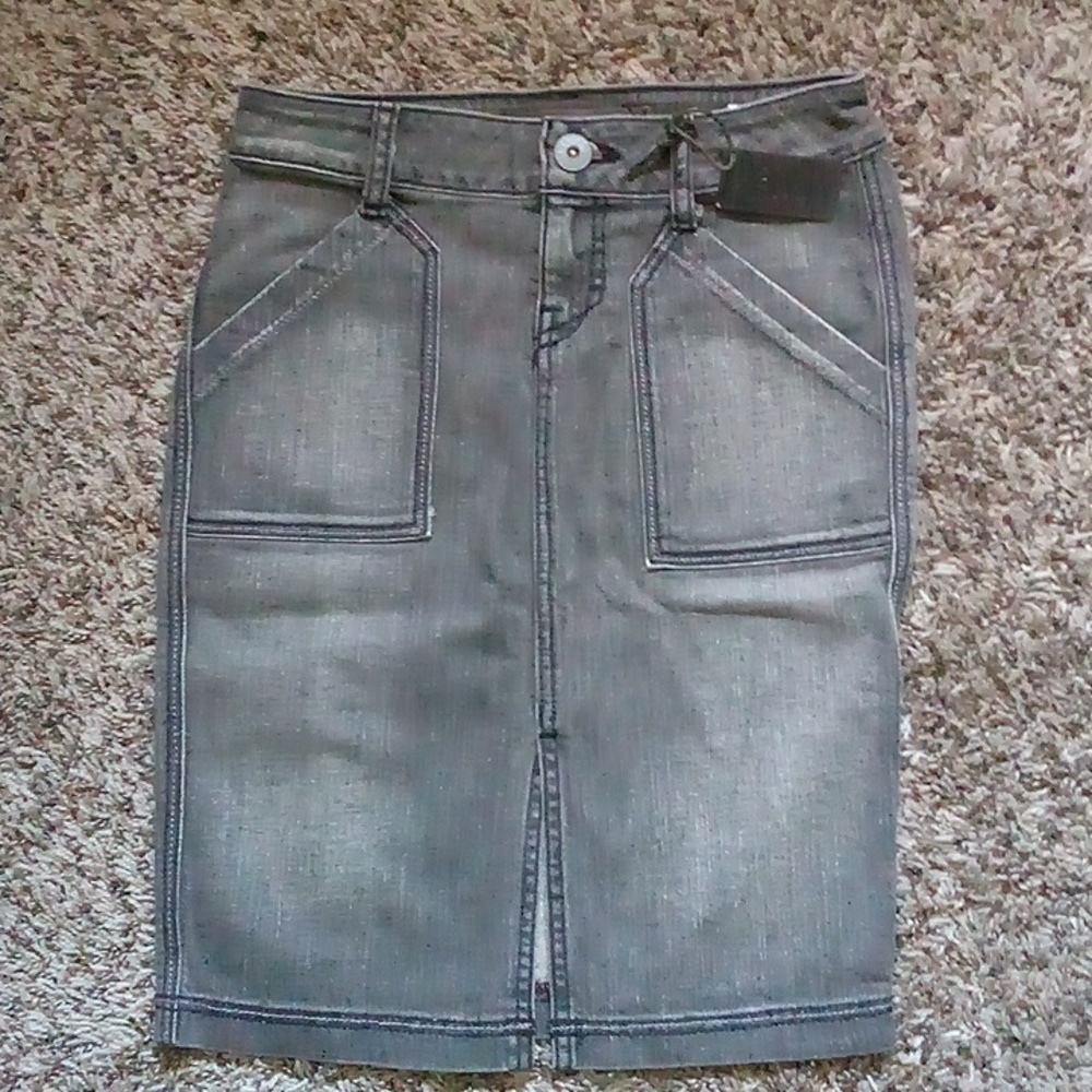 NEW Yanuk Denim Distressed Gray Denim Skirt Sz 25, 26, and 27